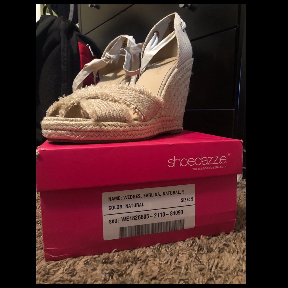 Earlina Natural Wedges Size 9